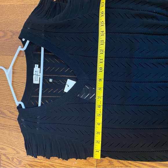 Boutique Molly Bracken Luna Ruffle Knit Top Black size Medium New - Picture 7 of 9